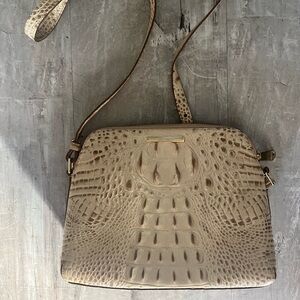 Brahmin tan  Melbourne crossbody aprox 8 x10”